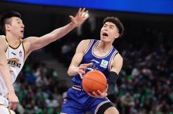 爱游戏网页版入口-包含上海男篮迎来胜利，球员状态火爆！的词条