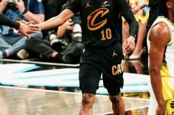 爱游戏娱乐-步行者大胜骑士继续领先