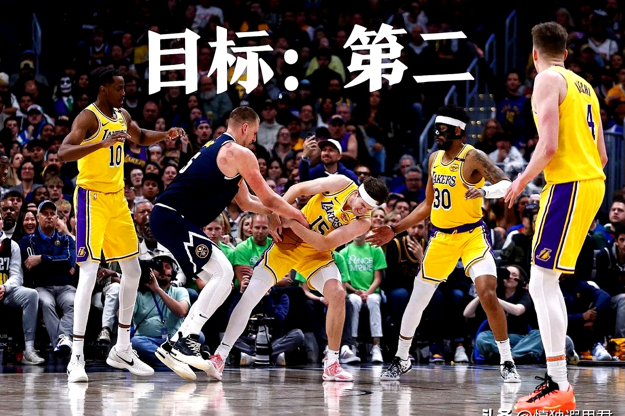 雄鹿遭遇两连败,湖人主场轻松取胜 雄鹿遭遇两连败,湖人主场轻松取胜