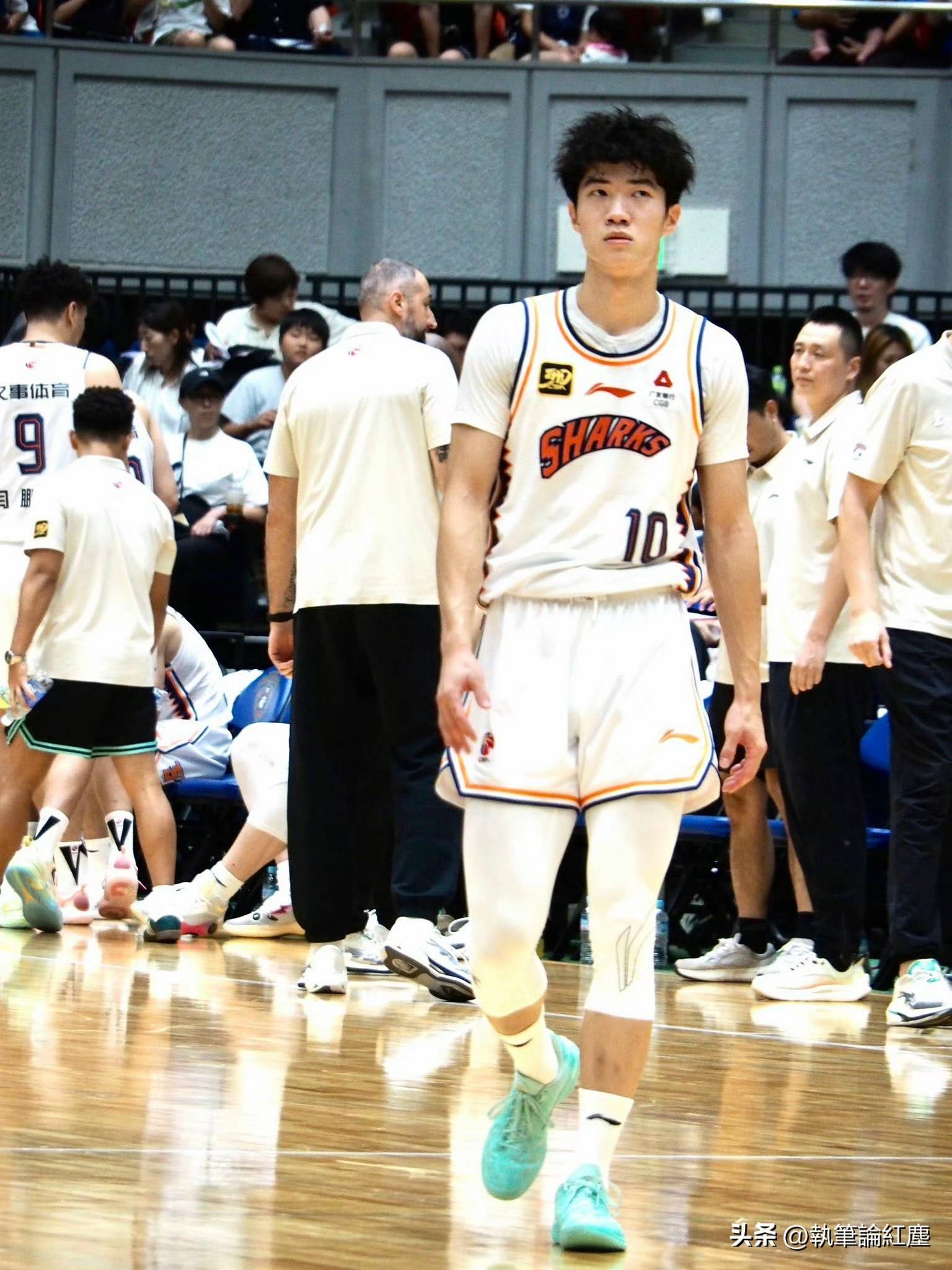 包含上海男篮客场取胜，迎来欣喜时刻的词条