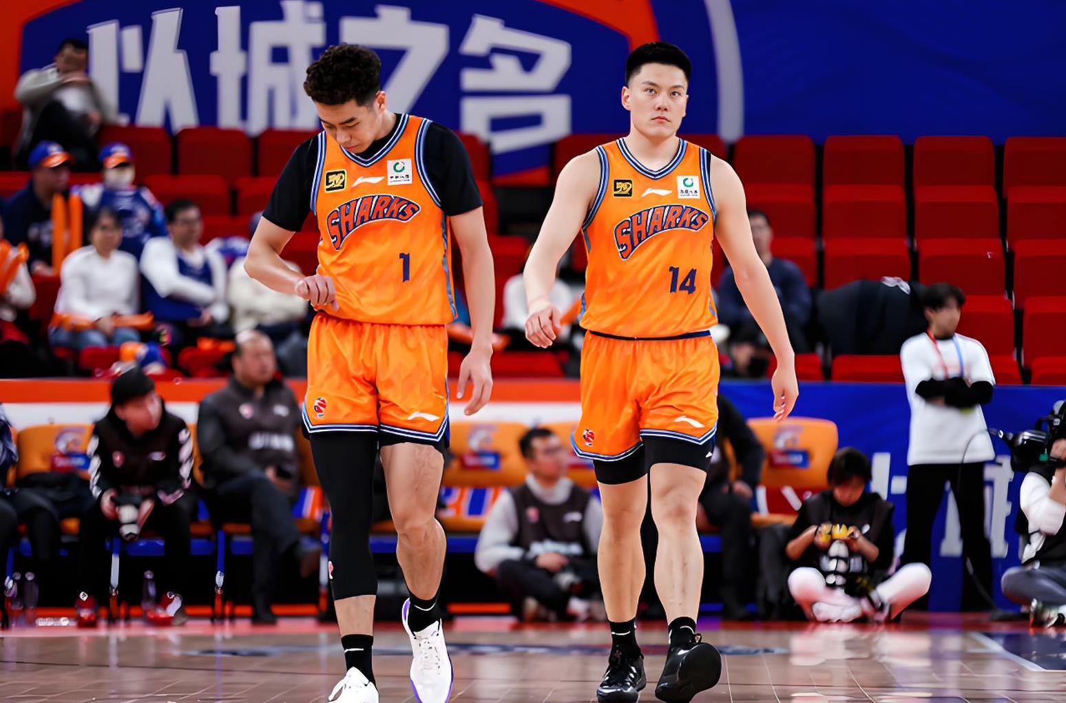 关于广东宏远队力克浙江稠州银行队,取得三连胜的信息 关于广东宏远队力克浙江稠州银行队,取得三连胜的信息