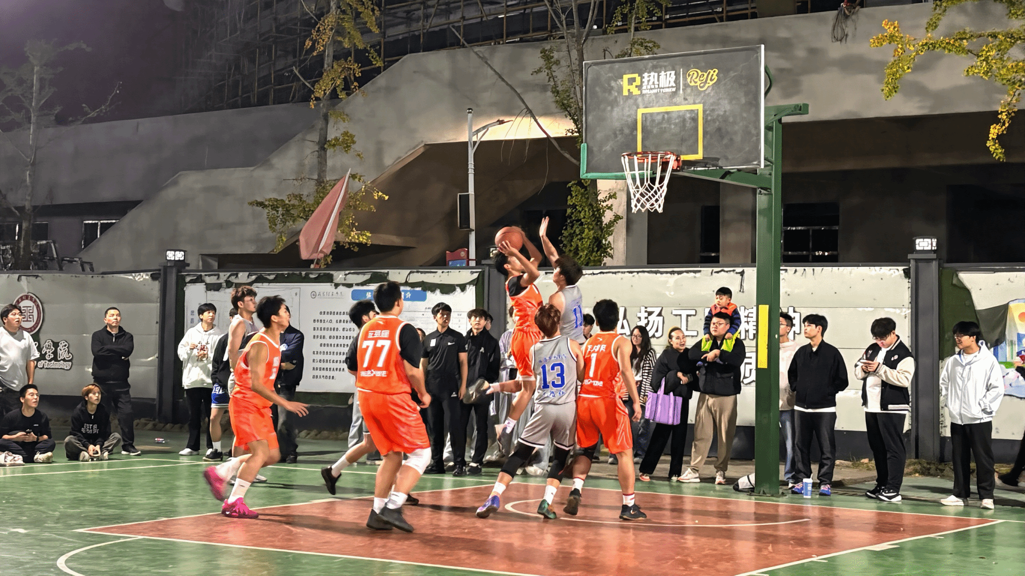 关于篮球比赛锋芒毕露,球队实力脱颖而出的信息 关于篮球比赛锋芒毕露,球队实力脱颖而出的信息