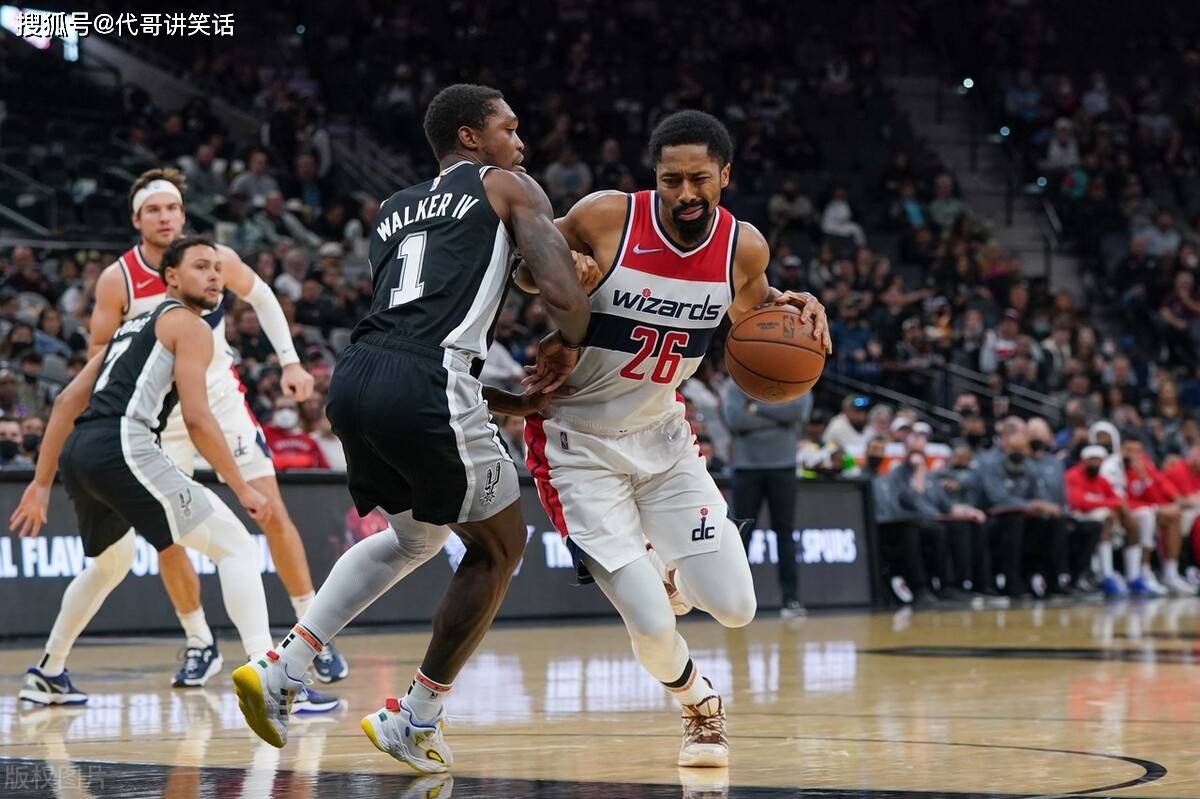 马刺老将连胜后一役失利,掉队失去领先位置 马刺老将连胜后一役失利,掉队失去领先位置