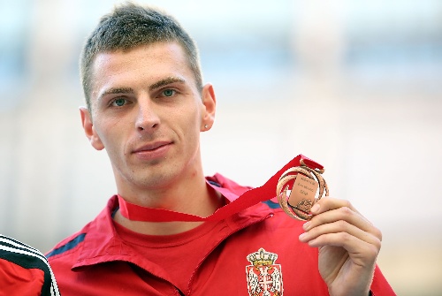 特立尼达和多巴哥田径选手获奖,高兴莫名的简单介绍 特立尼达和多巴哥田径选手获奖,高兴莫名的简单介绍