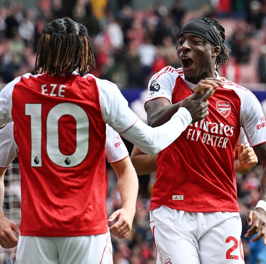 球员们在赛场上虽面临压力，却仍毫不畏惧的简单介绍