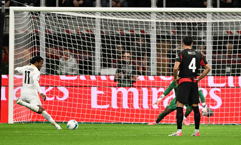 AC米兰逆转拉齐奥，成功反击的简单介绍